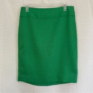 THE LIMITED COLLECTION Women's Green Pencil
Skirt. Sz 6